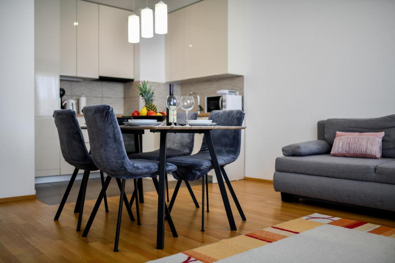 Modern Apartment For 2025' Vacation In ザダル エクステリア 写真